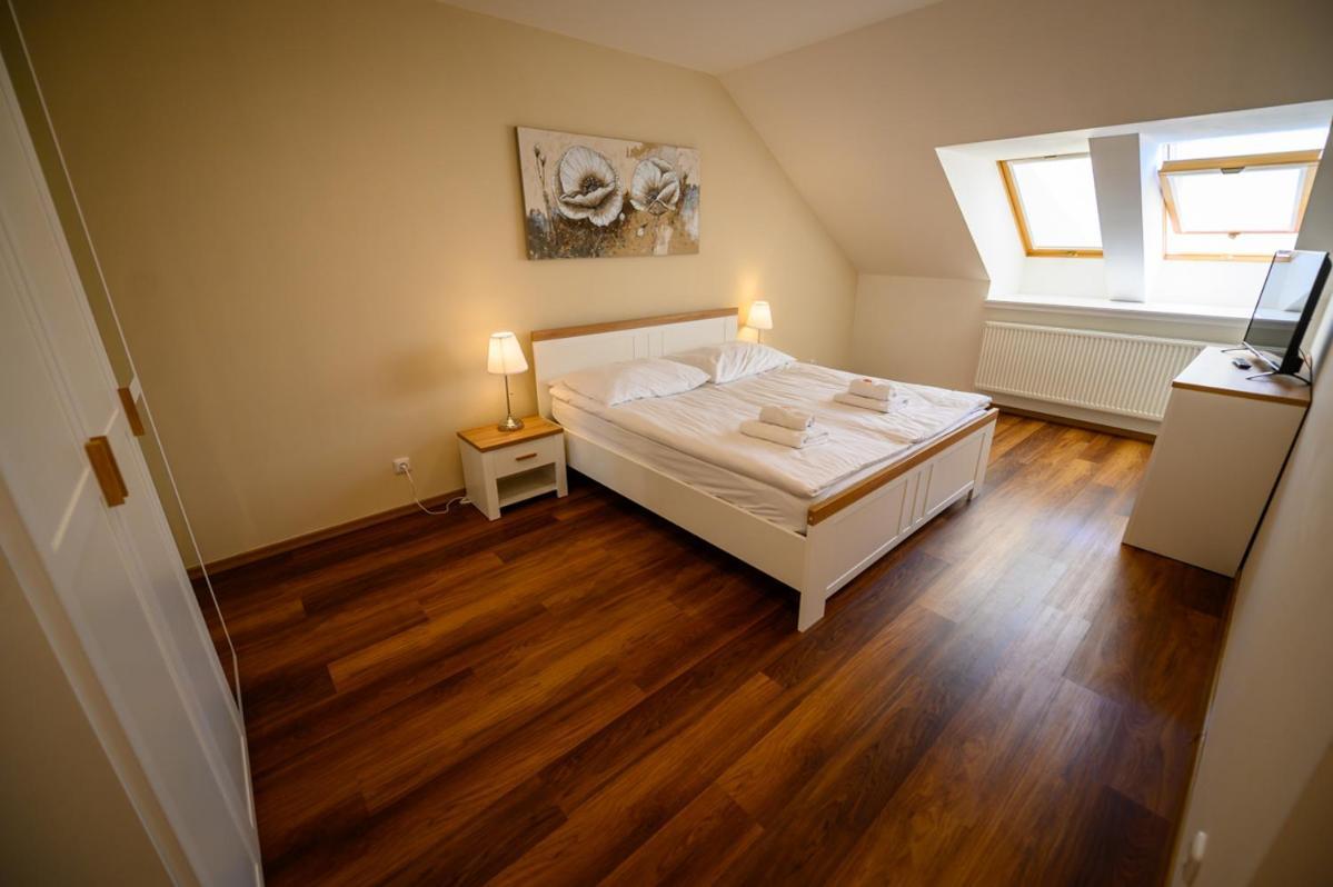 Apartman U Krale - 2 Jičín Dış mekan fotoğraf