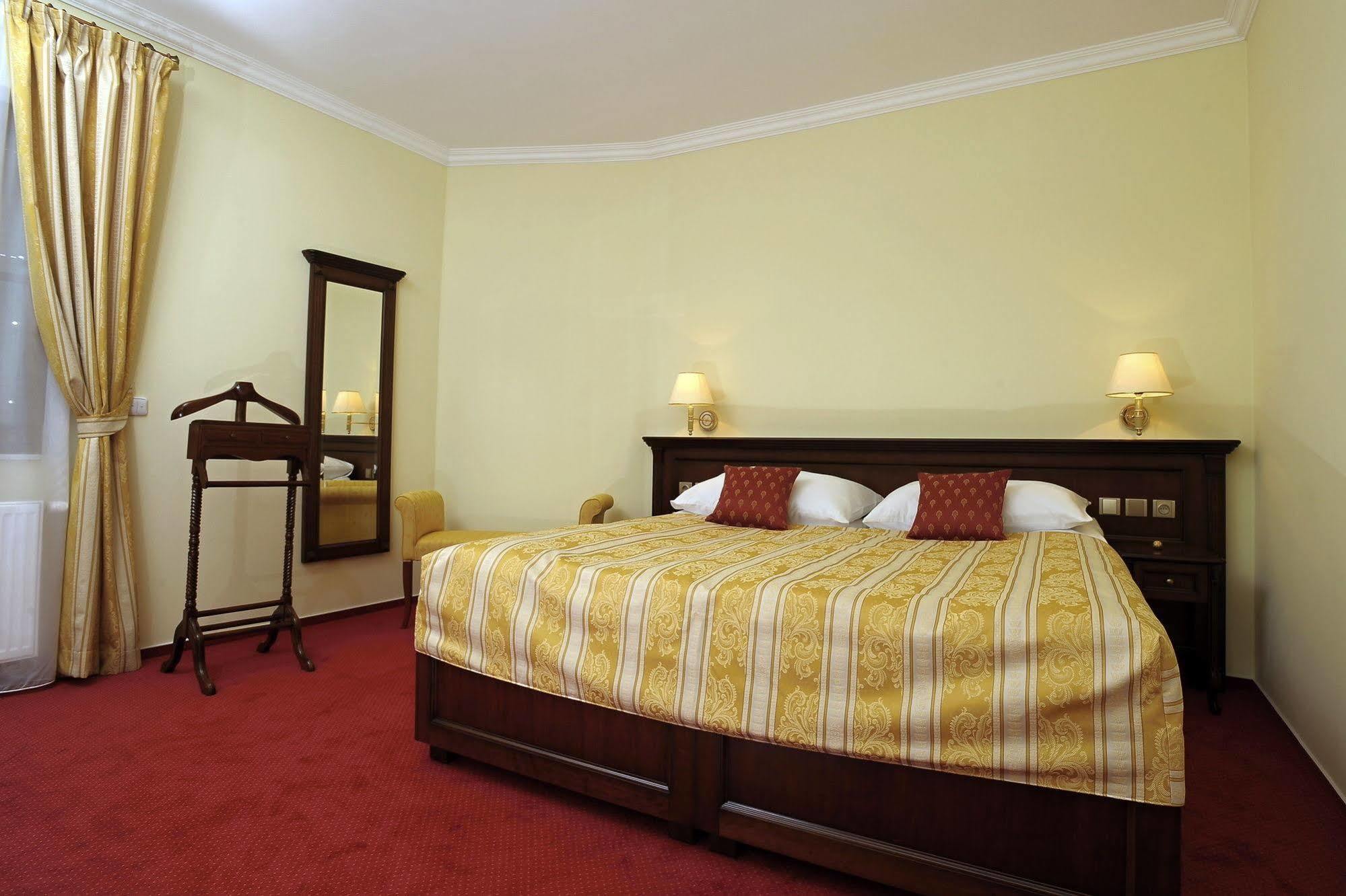 Apartman U Krale - 2 Jičín Dış mekan fotoğraf