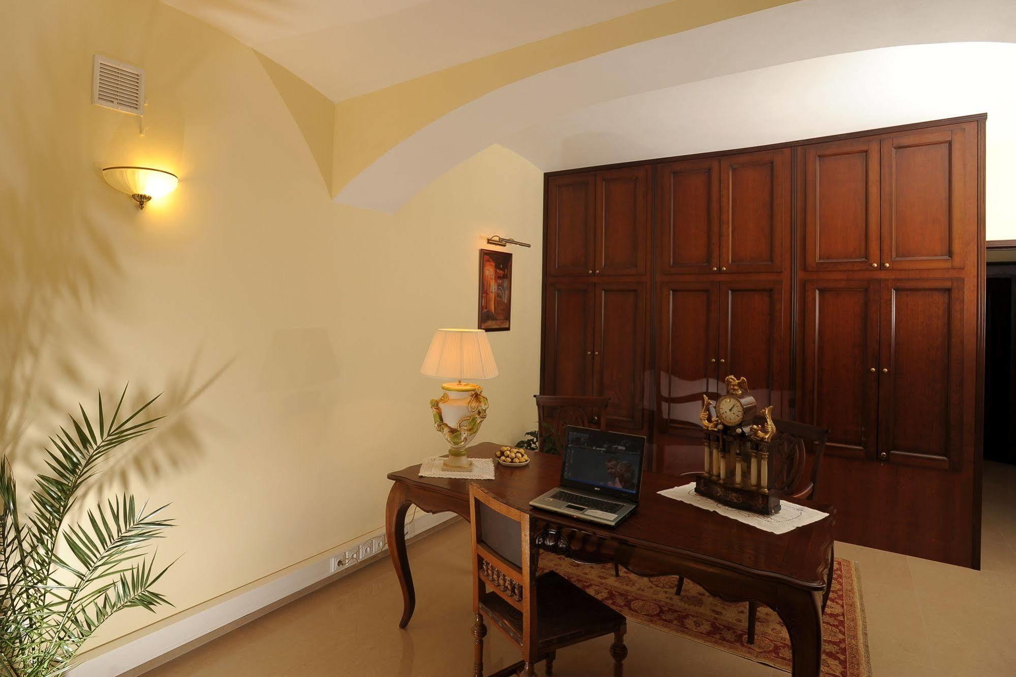 Apartman U Krale - 2 Jičín Dış mekan fotoğraf