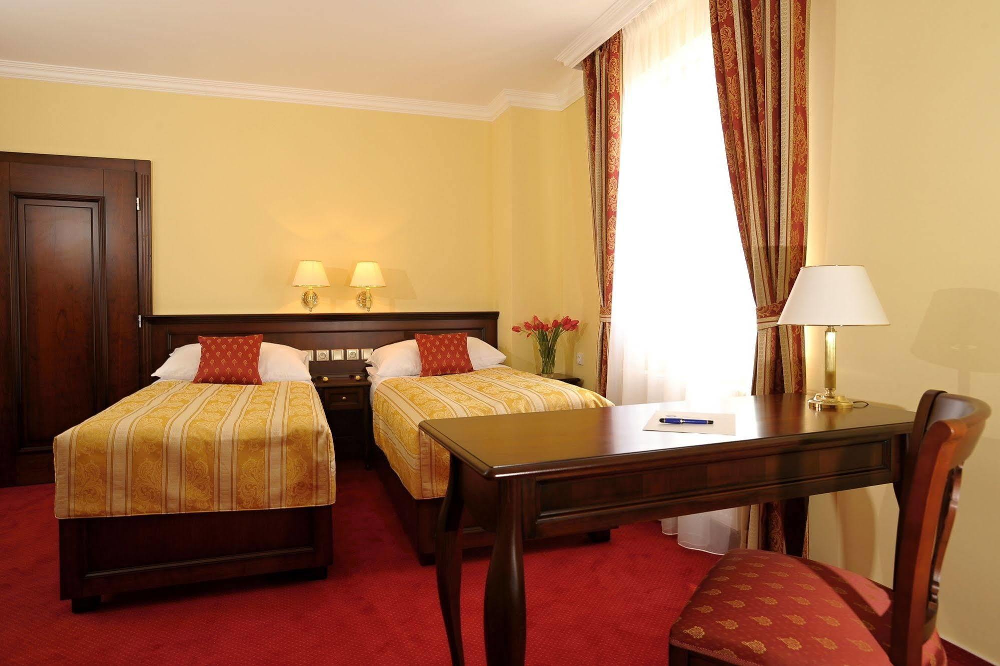 Apartman U Krale - 2 Jičín Dış mekan fotoğraf