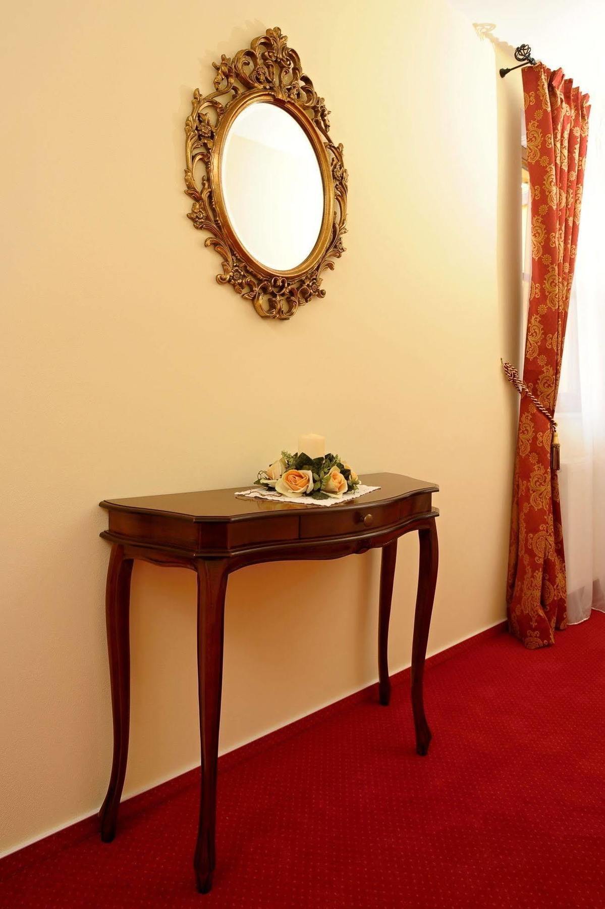 Apartman U Krale - 2 Jičín Dış mekan fotoğraf